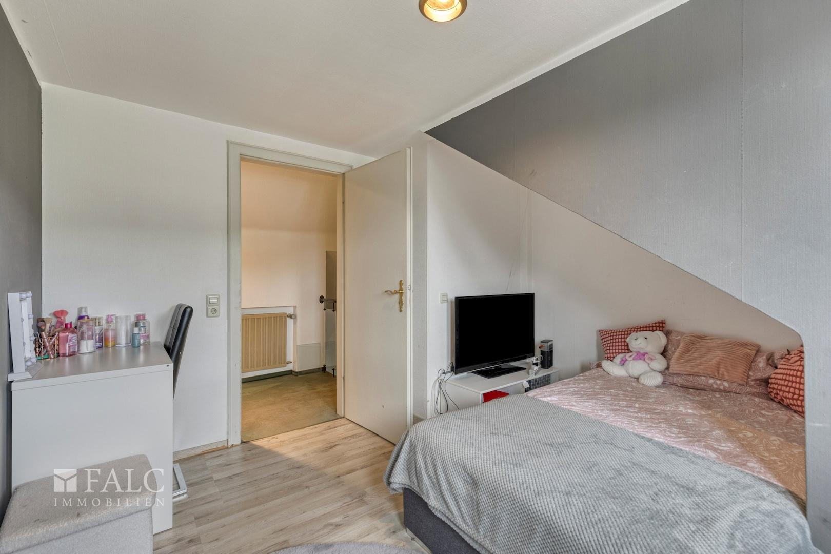 Schlafzimmer DG
