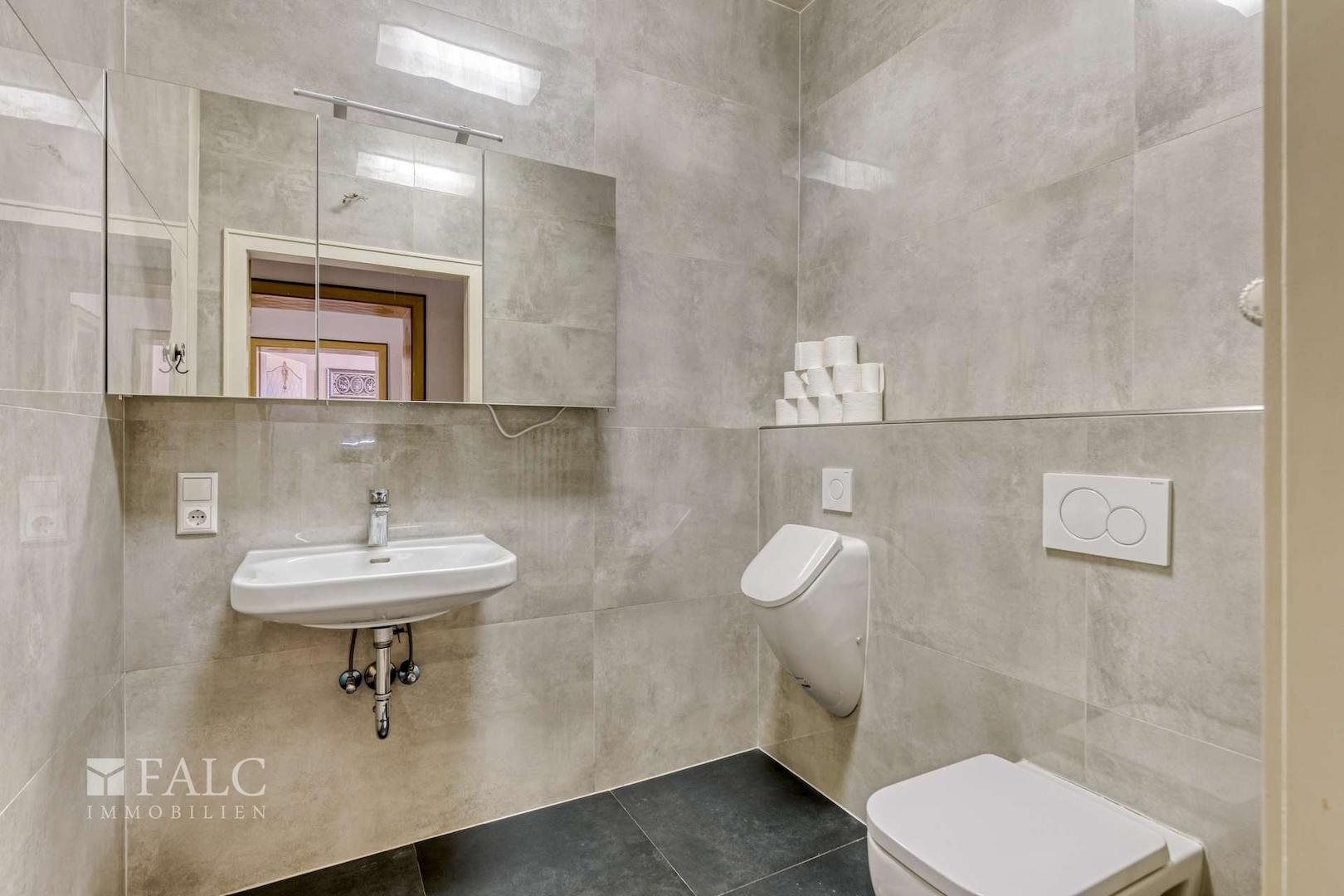  weiteres Badezimmer