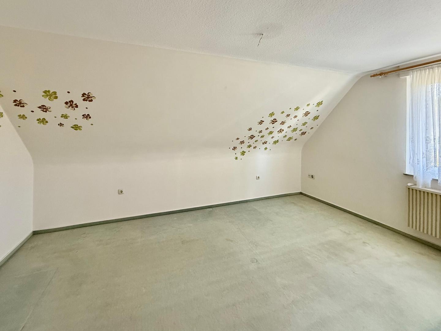 Schlafzimmer 1 DG