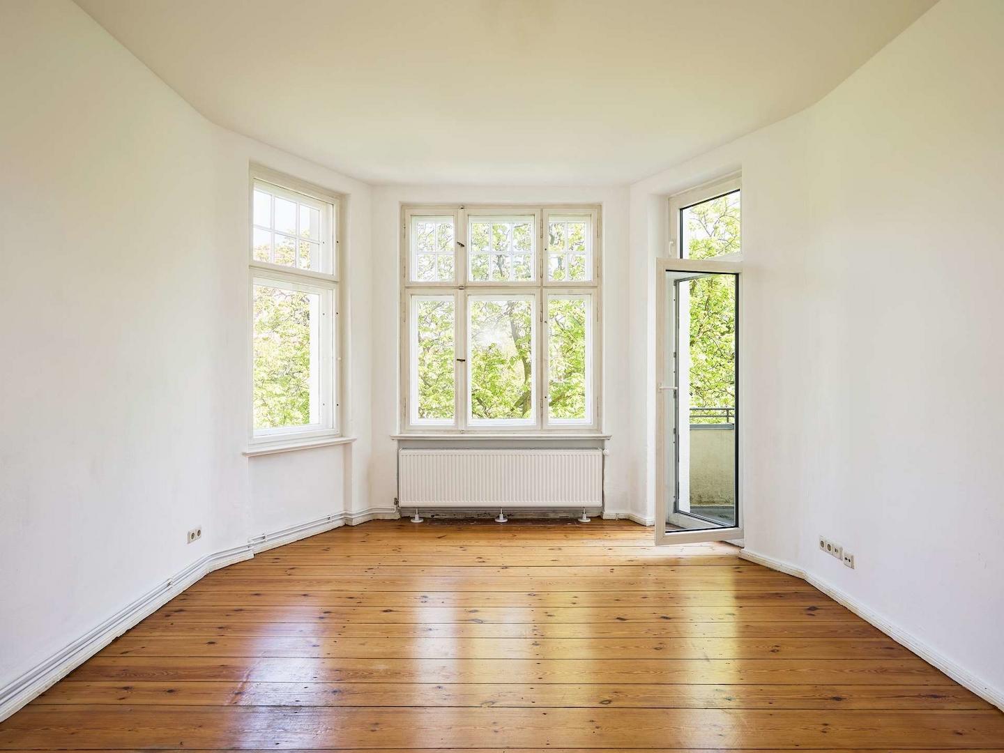 Zimmer mit Balkon