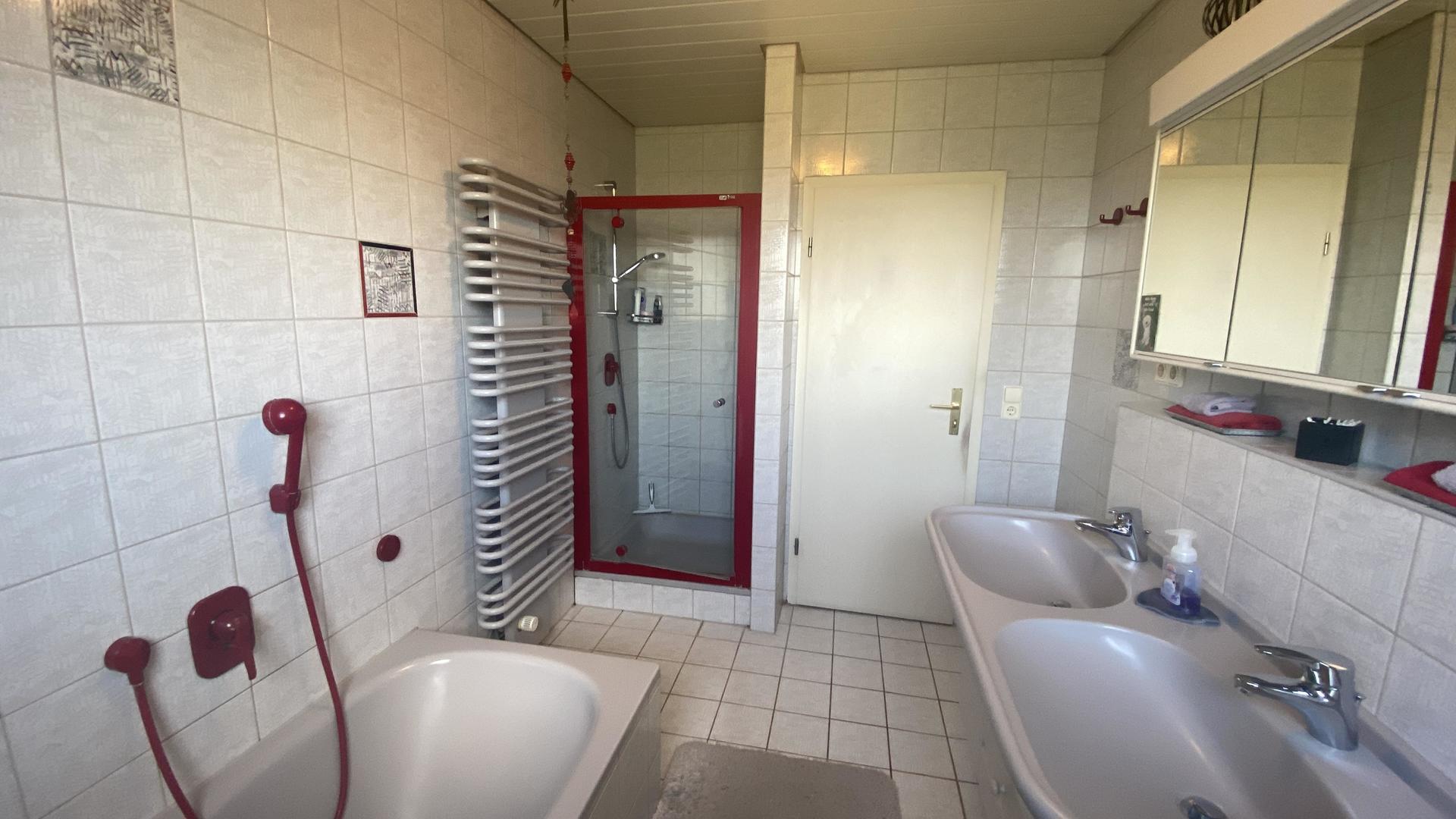 Badezimmer EG