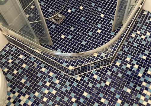 Bad: Mosaikarbeiten Boden