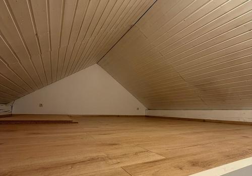 Stauraum im Dachspitz