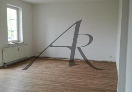 Wohnzimmer mit Balkon