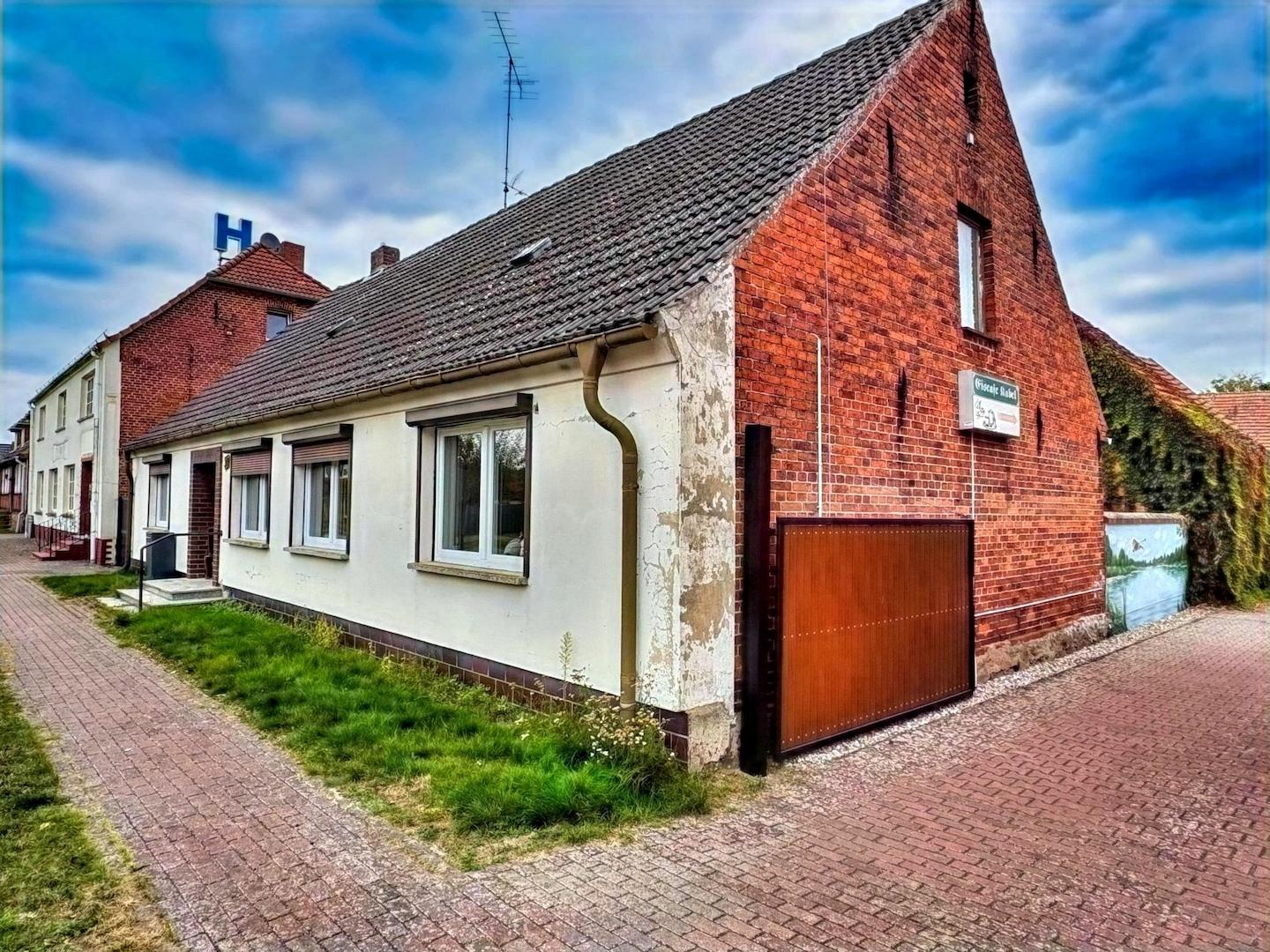 Haus vorn seitlich