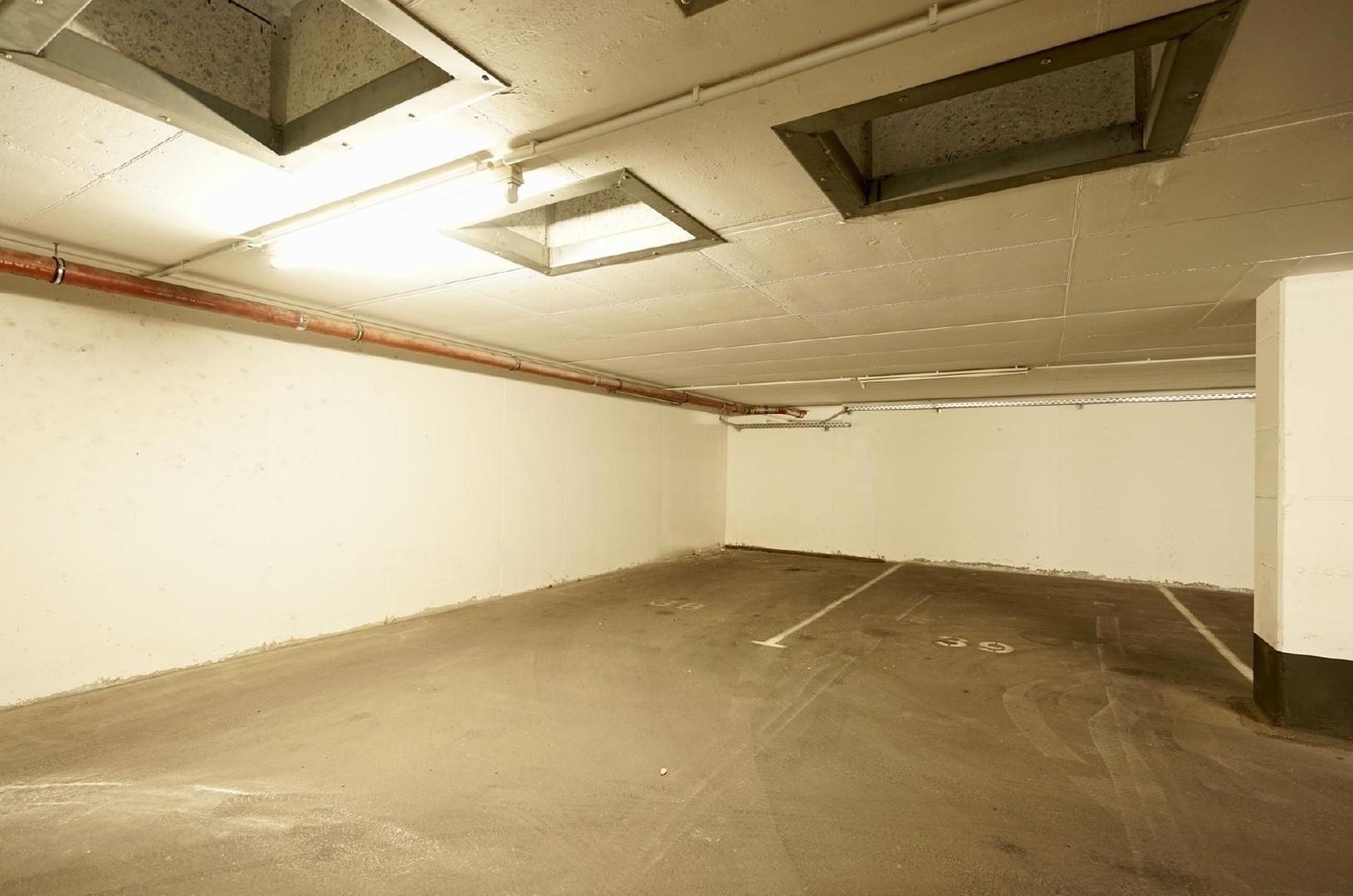 Tiefgaragenstellplatz