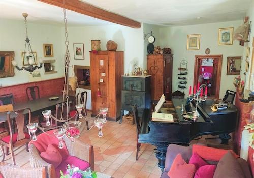 Wohnzimmer/Gaststube