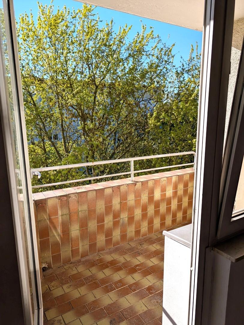 Sonniger Balkon