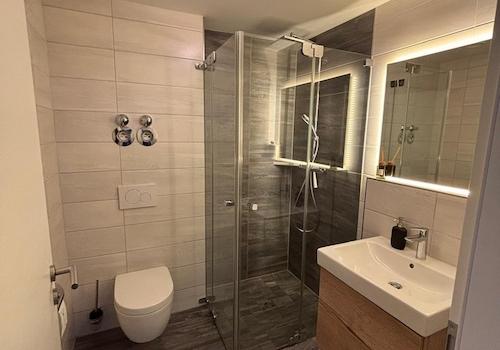 kelines Badezimmer