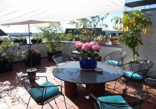 obere Terrasse zu Beginn