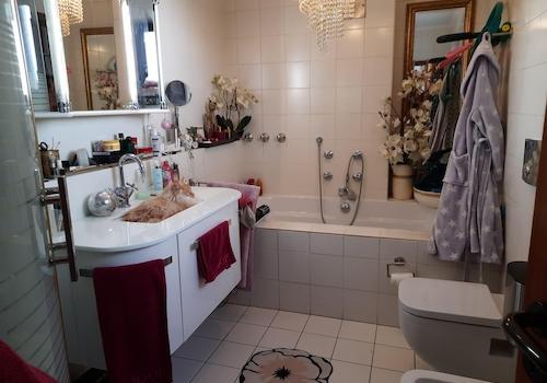 Bad Wanne + Dusche+Bidet+WC