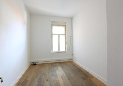 Büro 8