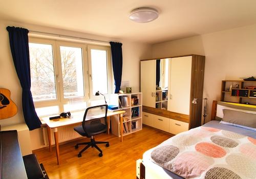 Schlafzimmer 2