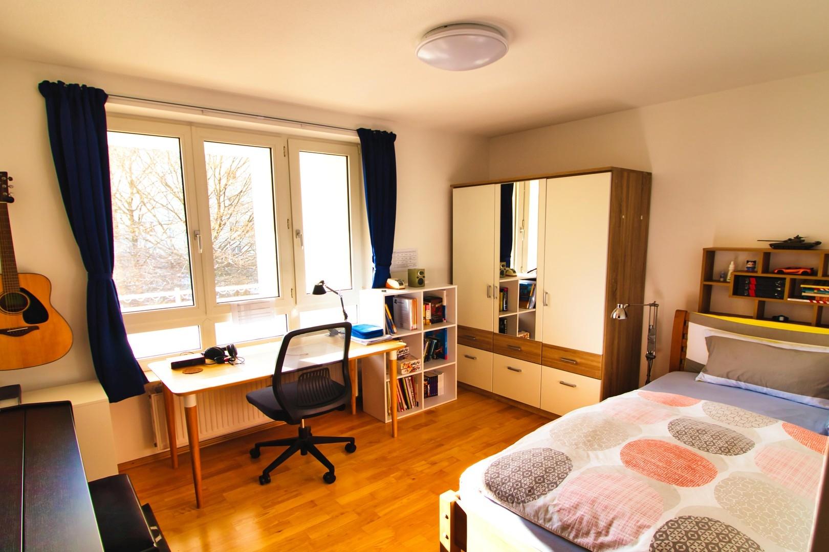 Schlafzimmer 2