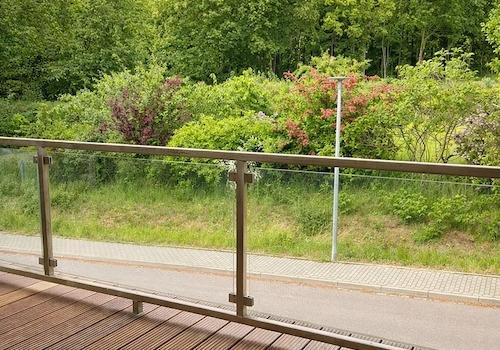 Balkon mit Weitblick ins Grüne