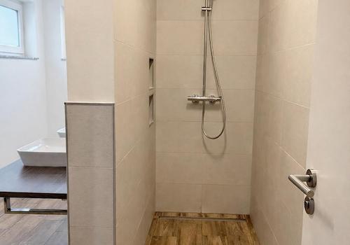 Begehbare dusche