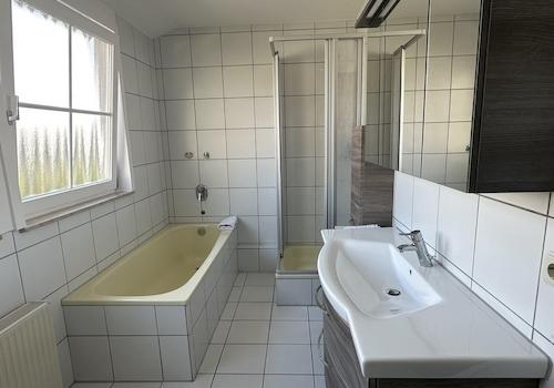 Vollbad mit 2 Fenster