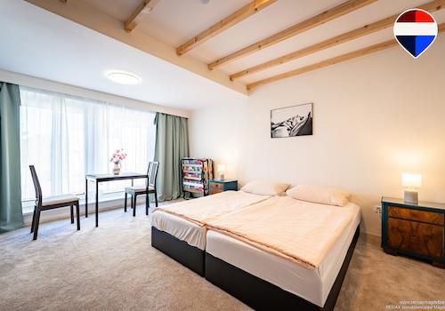 Schlafzimmer 2