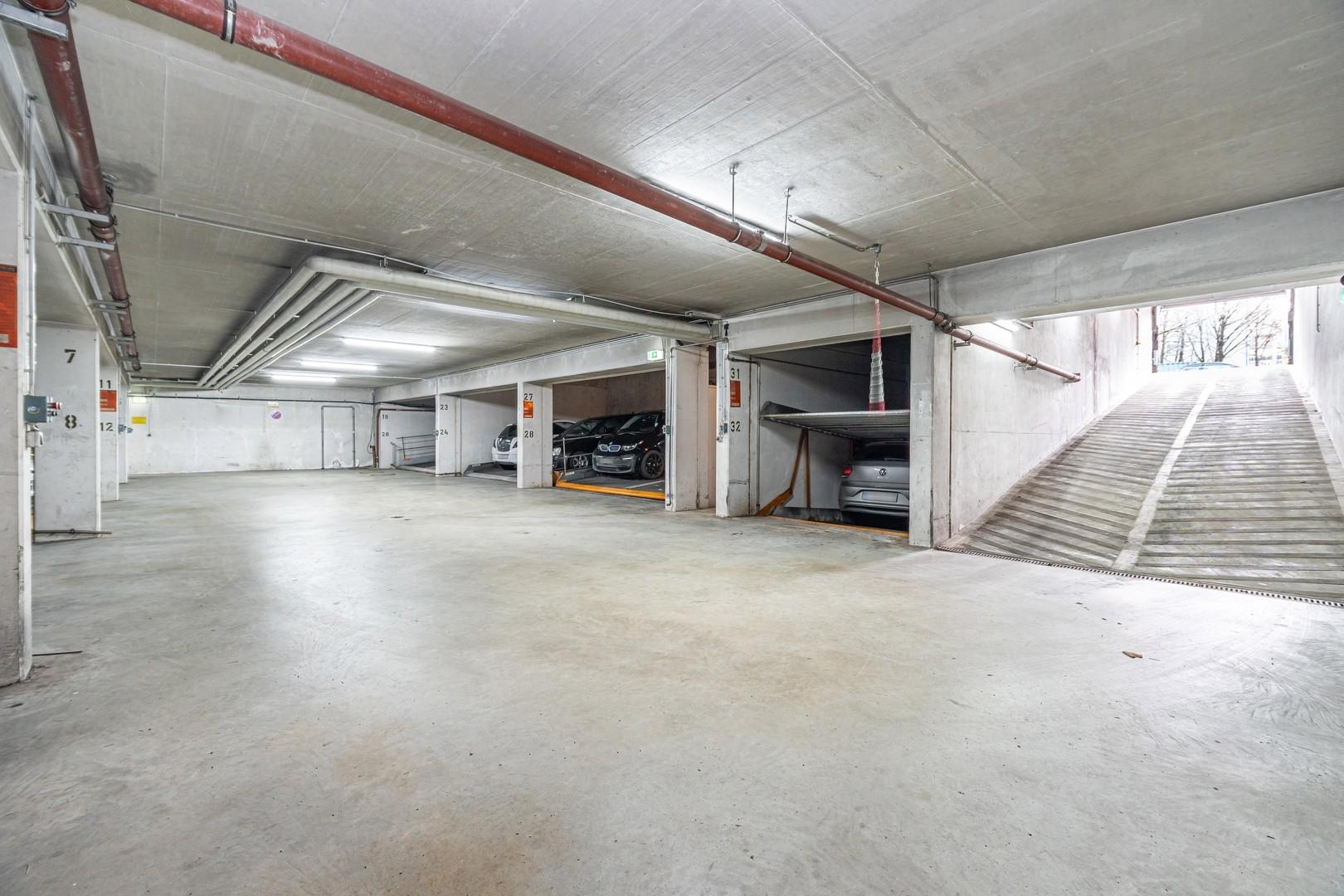 Tiefgarage mit Stellplatz