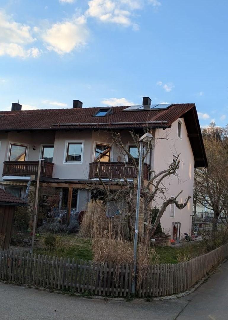 Südansicht  mit Garten/Terasse