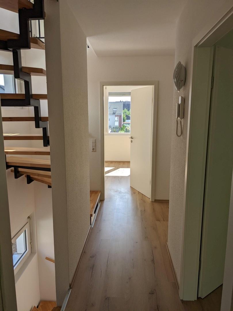 Hausgang OG zum DG