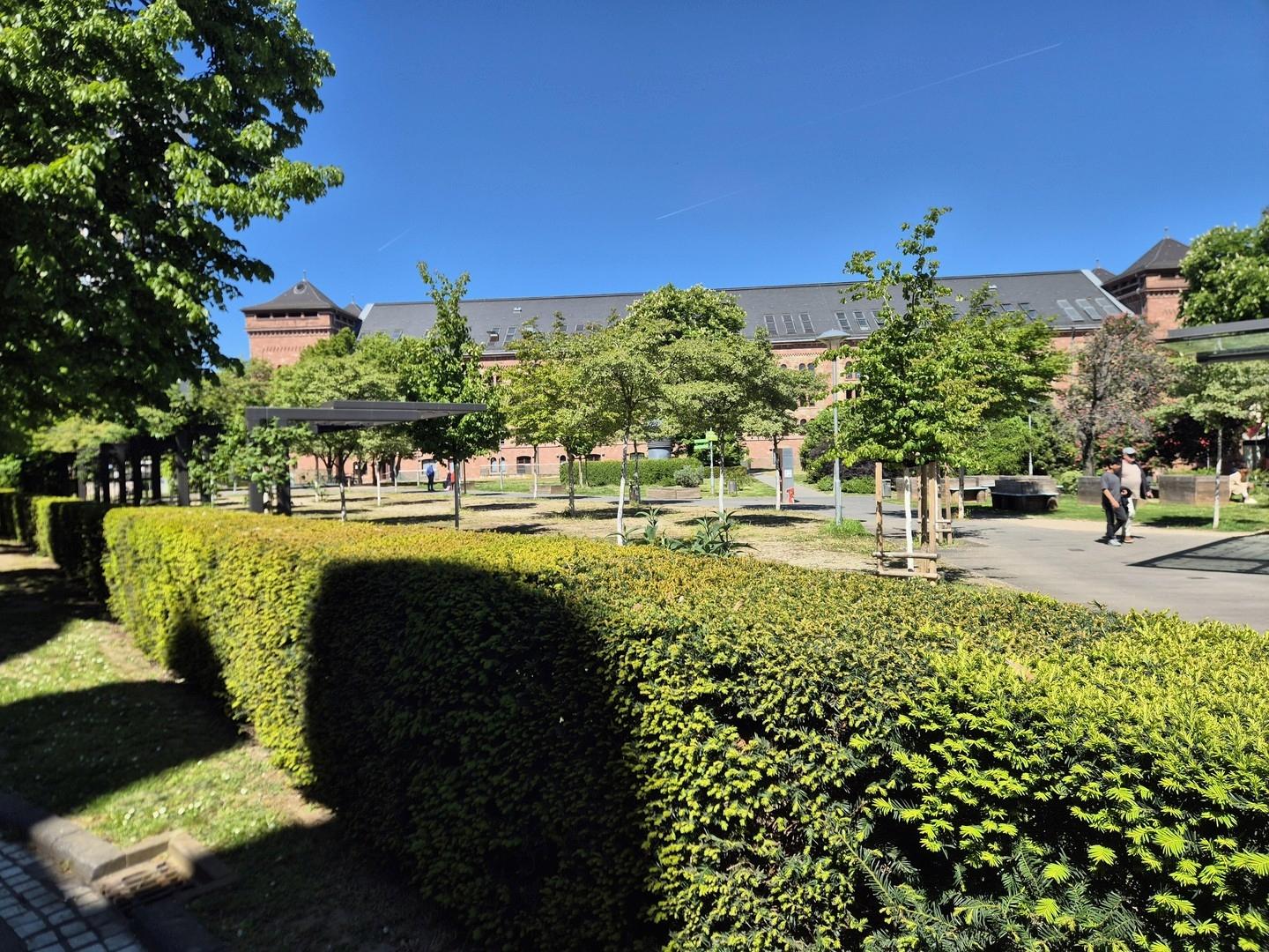 direkt vor dem Haus