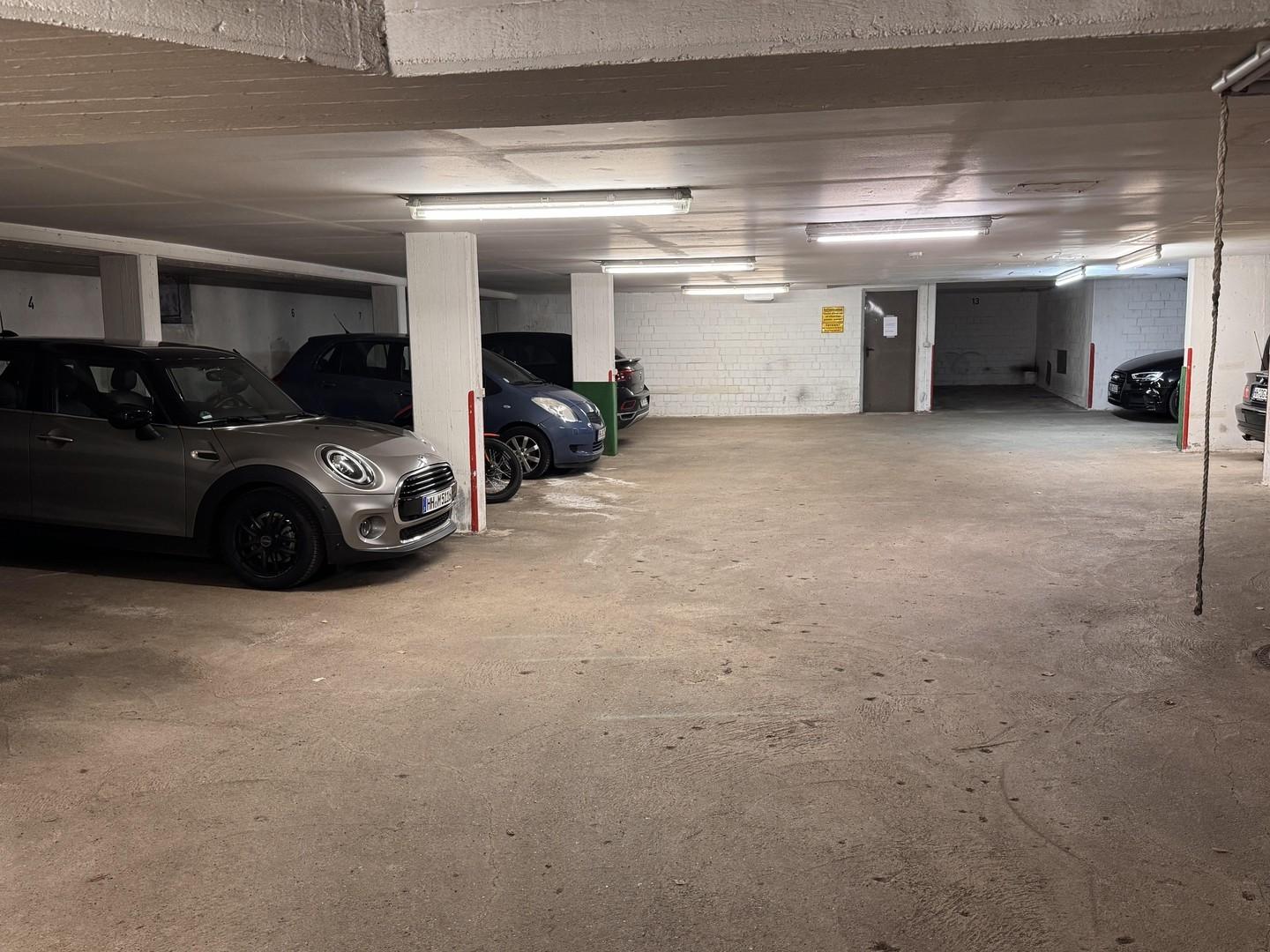 Tiefgaragenstellplatz