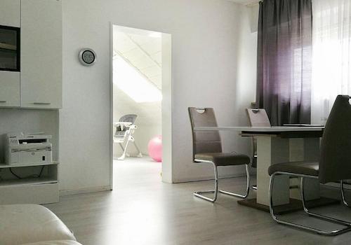 Wohnzimmer DG