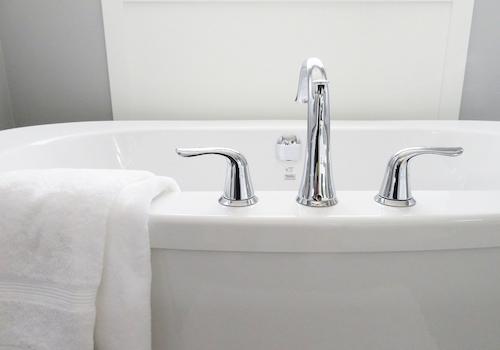 bathtub-2485952 1280