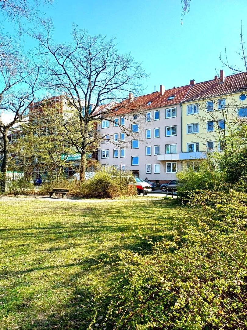 Gesamtansicht Straßenseite