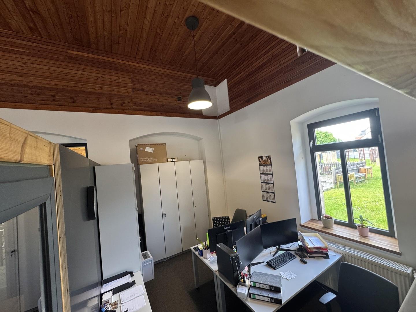 zweites Büro