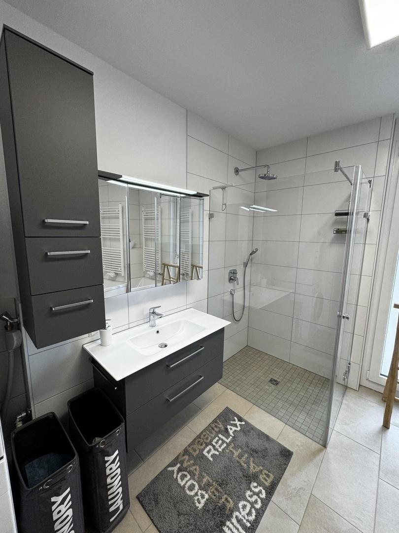 Bad mit Dusche