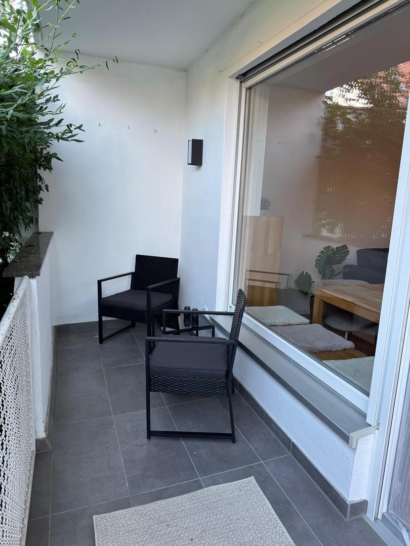 Balkon (Bild 1)
