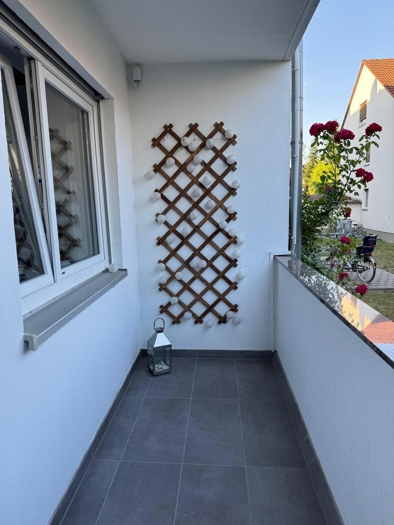 Balkon (Bild 2)