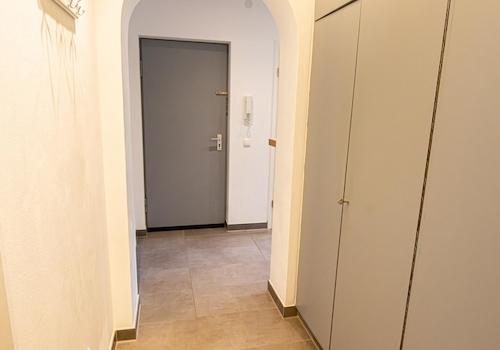 Flur (Bild 1)