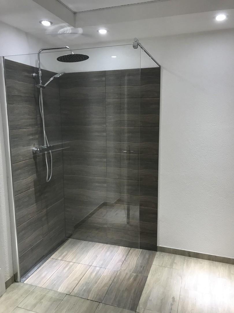 Dusche UG