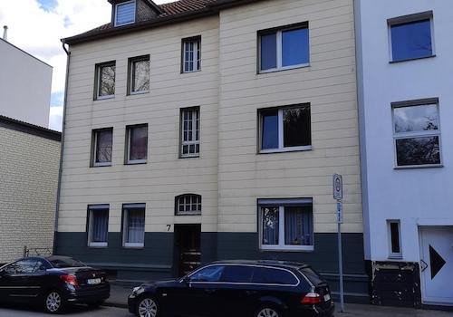 Straßenansicht