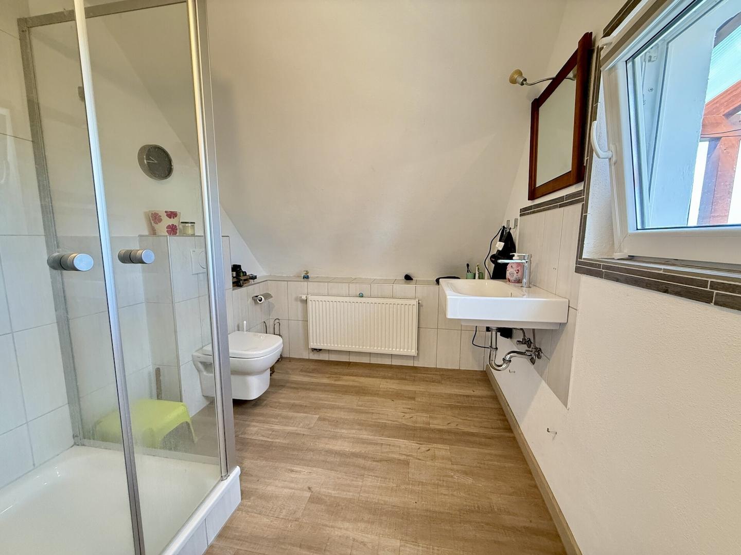Badezimmer DG