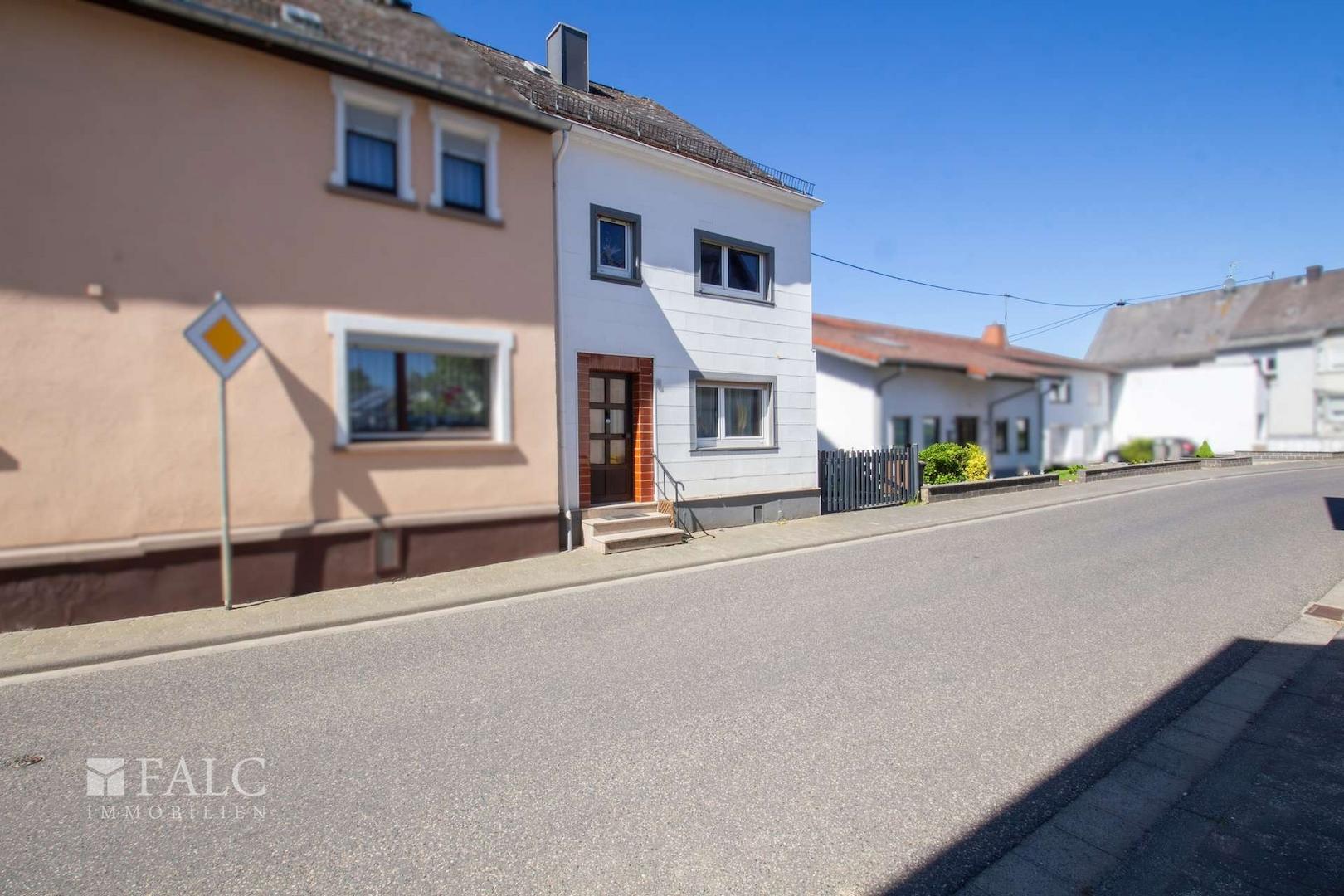 Straßenansicht