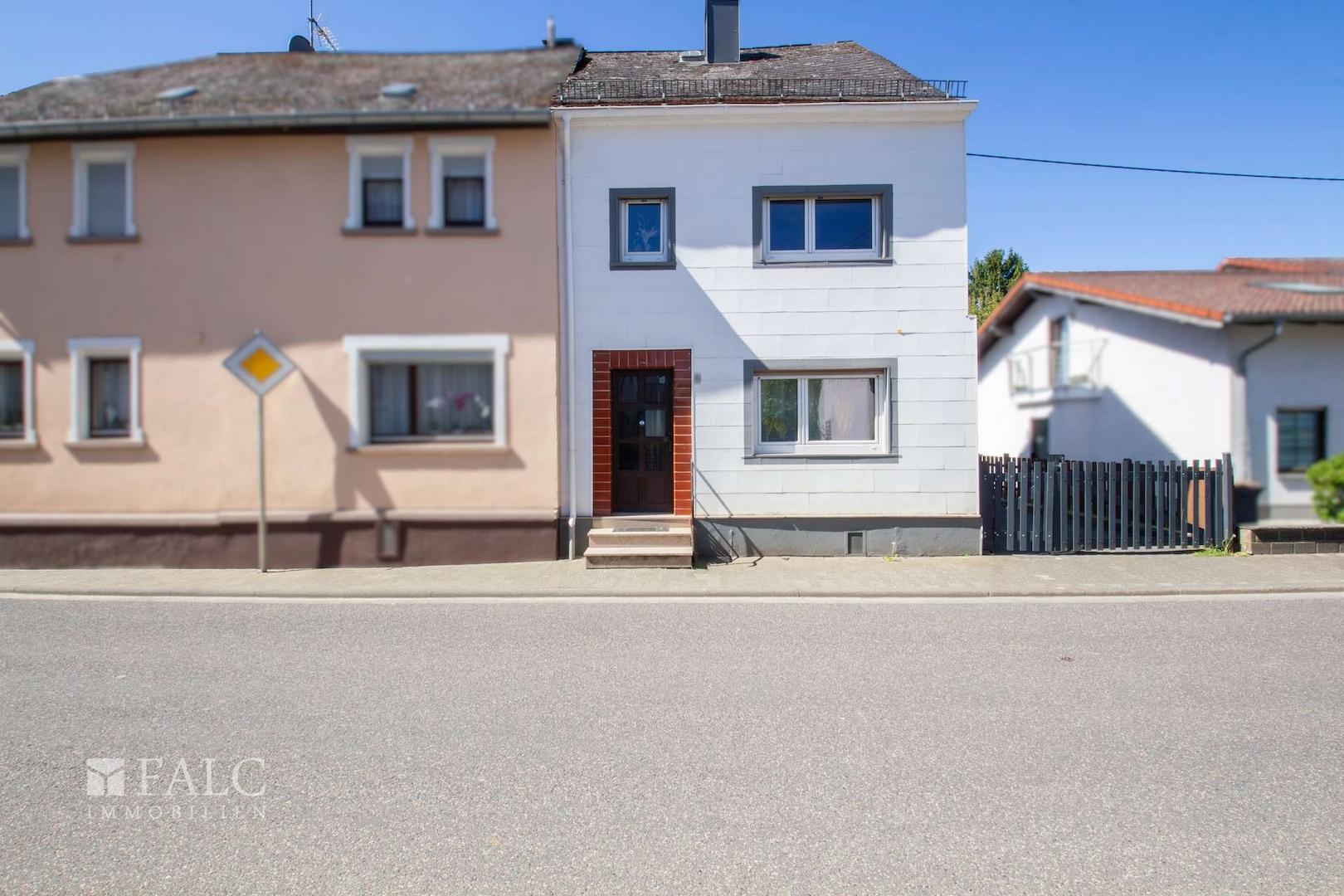 Straßenansicht
