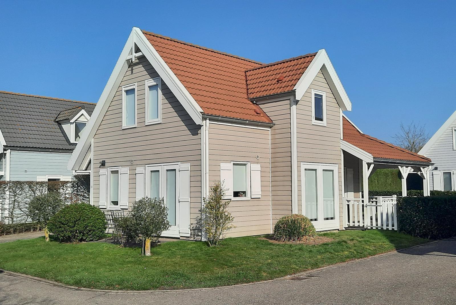 ferienhaus-zeeland-eckgrundstueck-kaufen-recreatieadviseurs-vakantiehuistekoop-nl.jpg