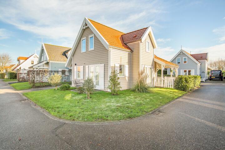 luxus-ferienhaus-kaufen-niederlande-lxry-property.jpg