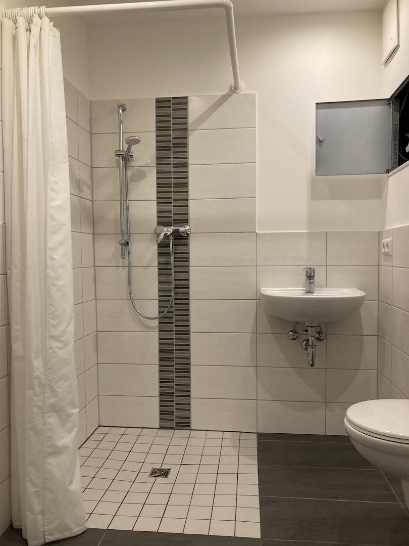Beispiel Bad mit Dusche