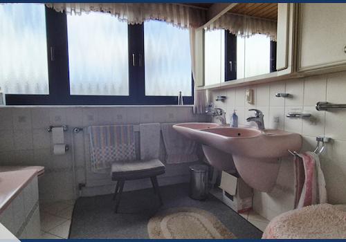 Blick in das Badezimmer