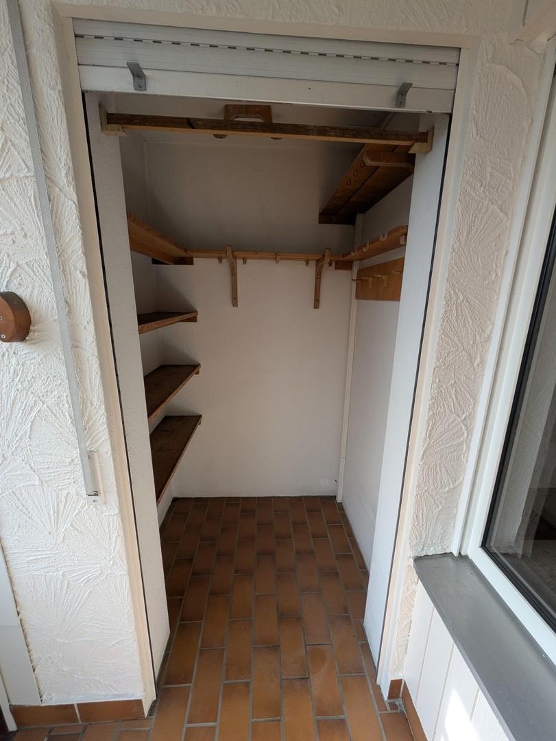 Südbalkon Wohnzimmer Abstell.
