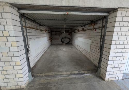 Garage mit Strom und Wasser