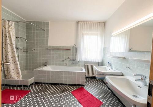 Badezimmer - (KI generiert)