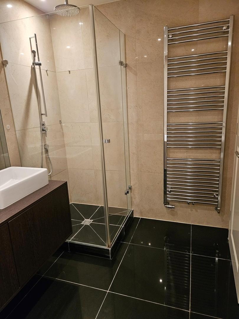 Dusche Master Bedroom