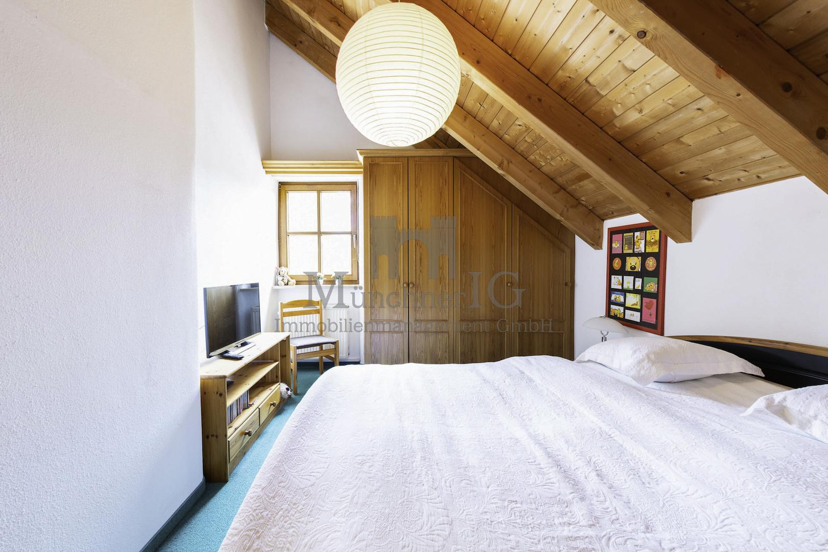Schlafzimmer 1