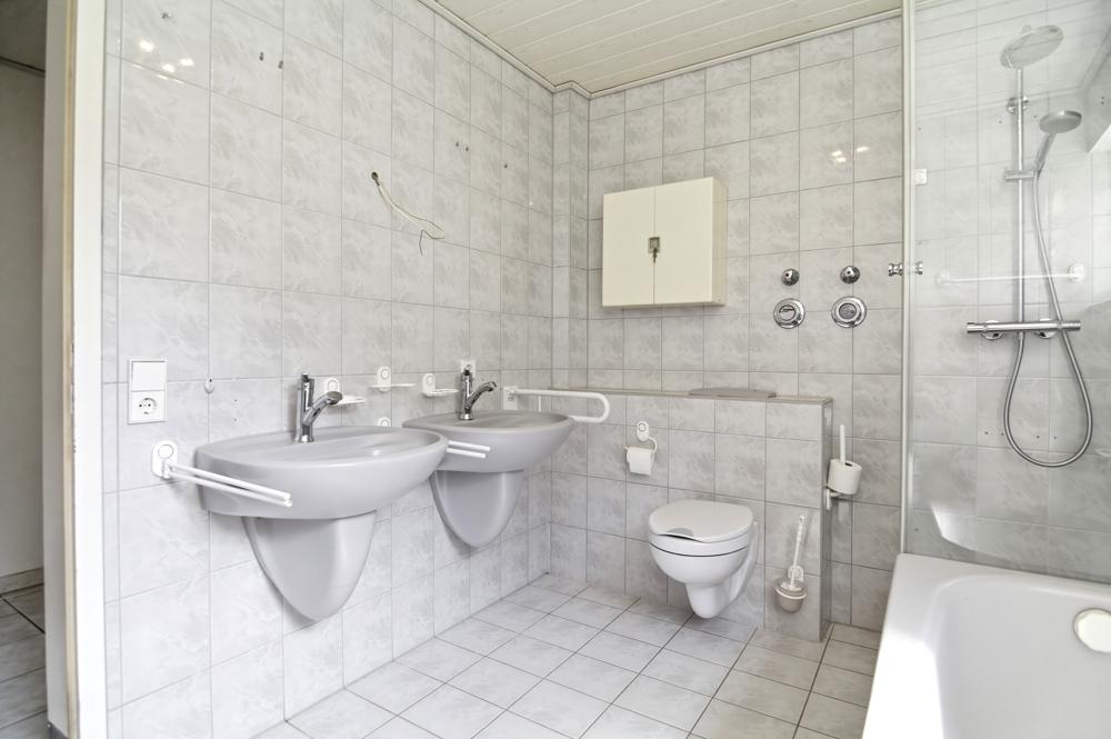 Weiteres Badezimmer mit...